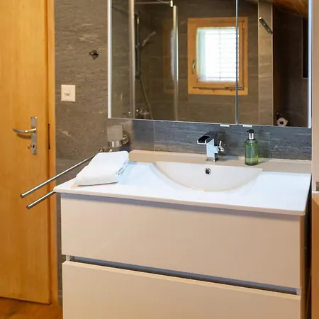 Beautiful With Stunning View - Mutthorn Gsteig